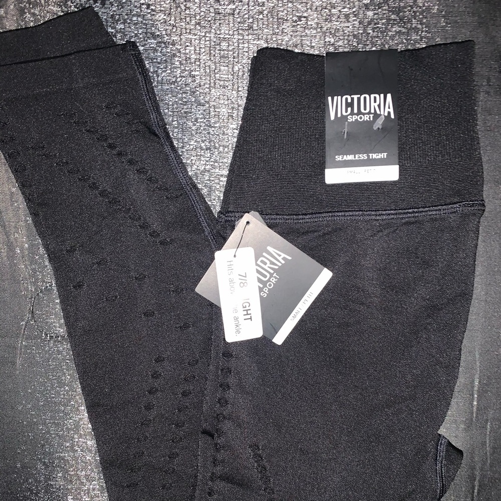 Victorias Sport 7/8 ankle leggings NWT